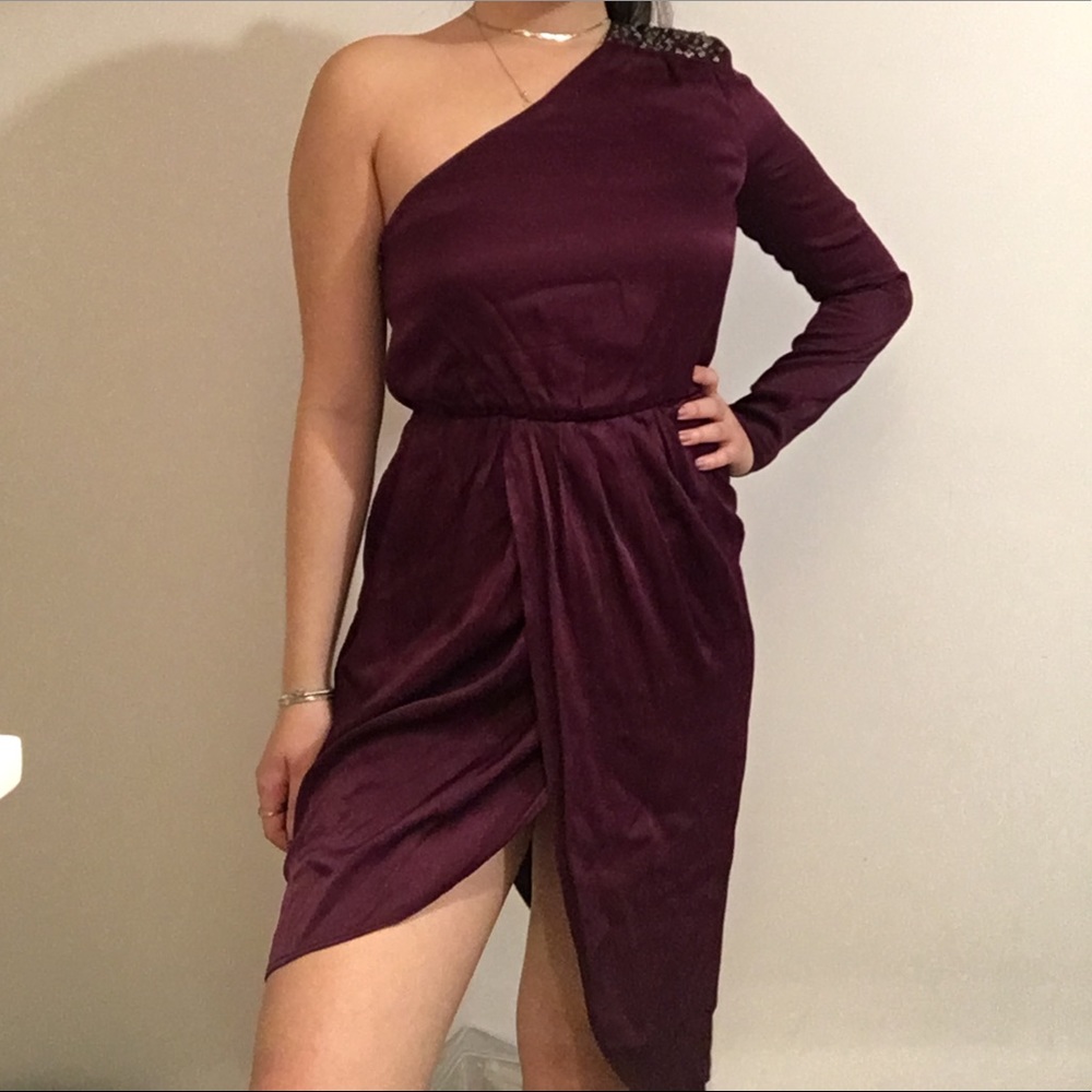 Guess One-Shoulder Draped Dress in Plum